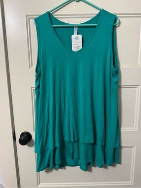 Paisley Grace Boutique Layered V-Neck Tank Top — Teal